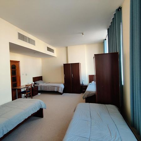 אבו דאבי Oasis Hostel מראה חיצוני תמונה